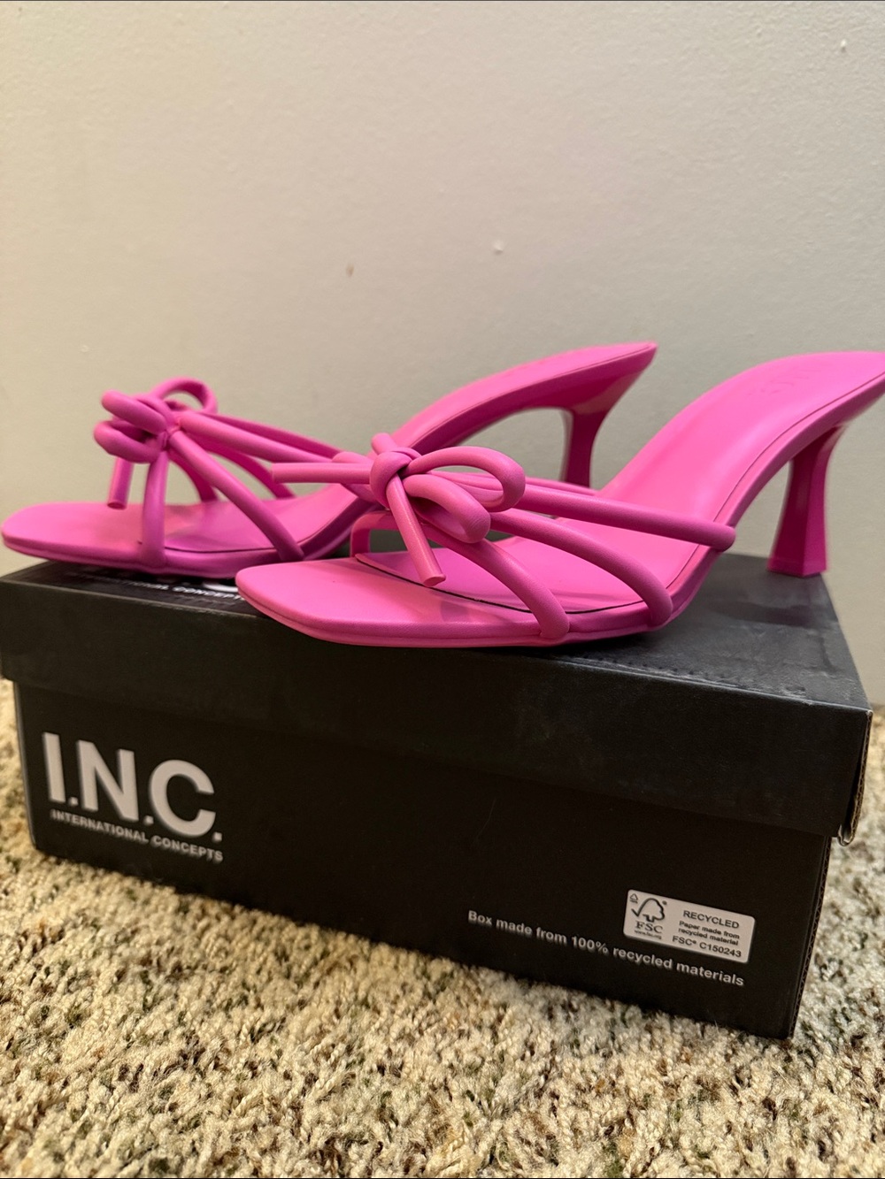 NIB INC International Concepts Fuchsia Knot-Strap Mule Heels Size 9M - Picture 2 of 7